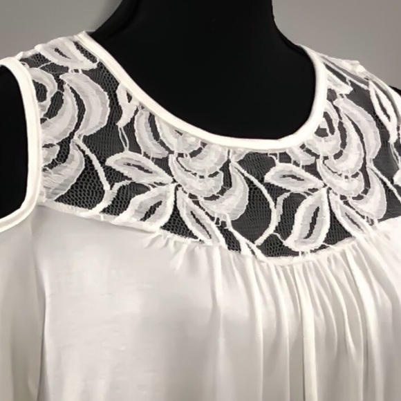 New White Cold-Shoulder Lace Tunic - Picture 2 of 2